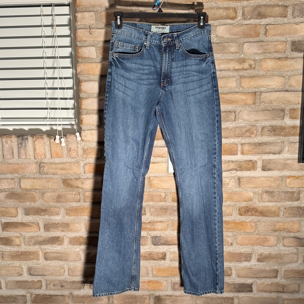 Wrangler Men's Classic Indigo Straight Jeans